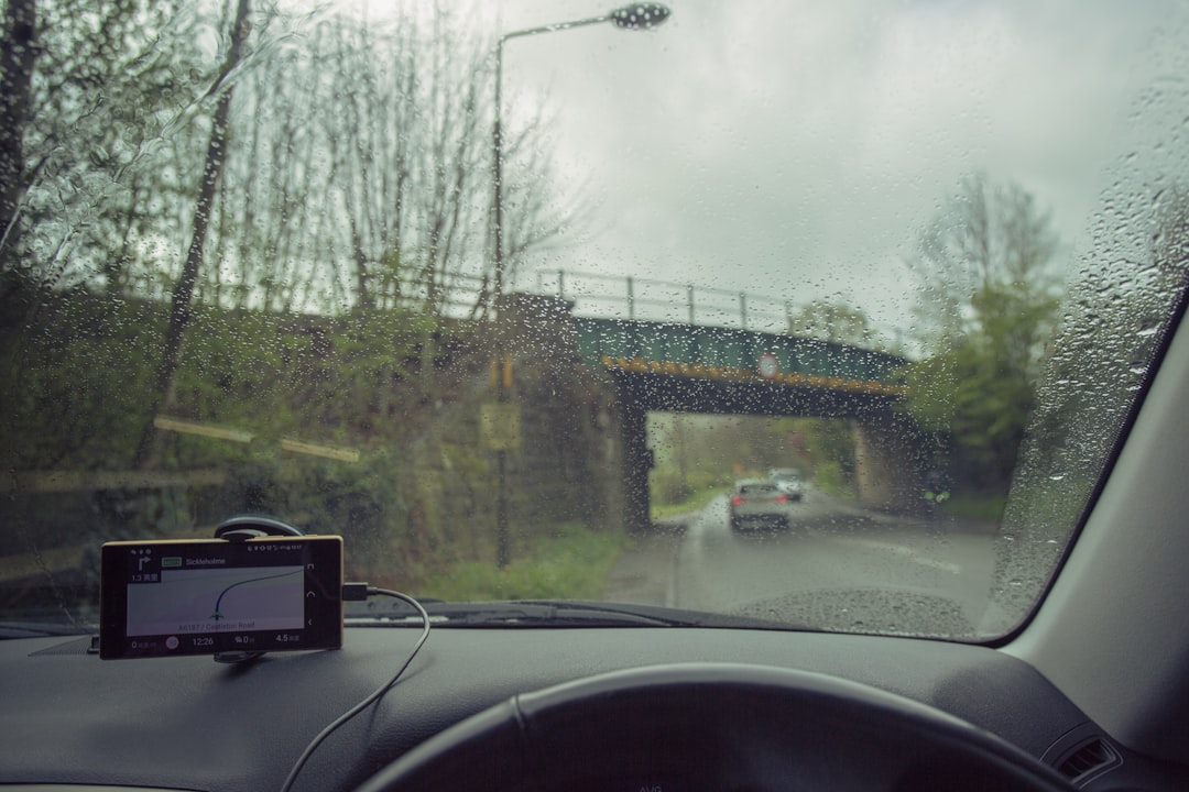 Master Wet Roads: Driving Safety Tips